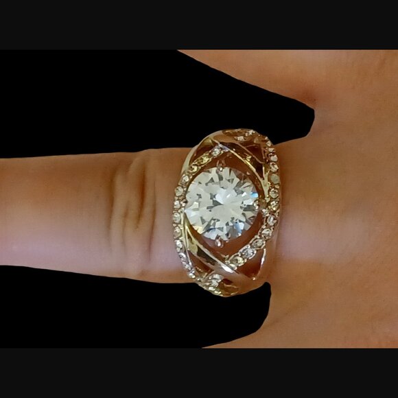 Large Silver Tone Crystal Size 7.75 Statement Cocktail Ring - Picture 11 of 11